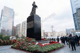 Xocalı soyqırımının 34-cü ildönümü ilə əlaqədar Marsol Group-un rəhbər heyəti, partnyorları və əməkdaşları “Ana harayı” abidəsini ziyarət ediblər.
