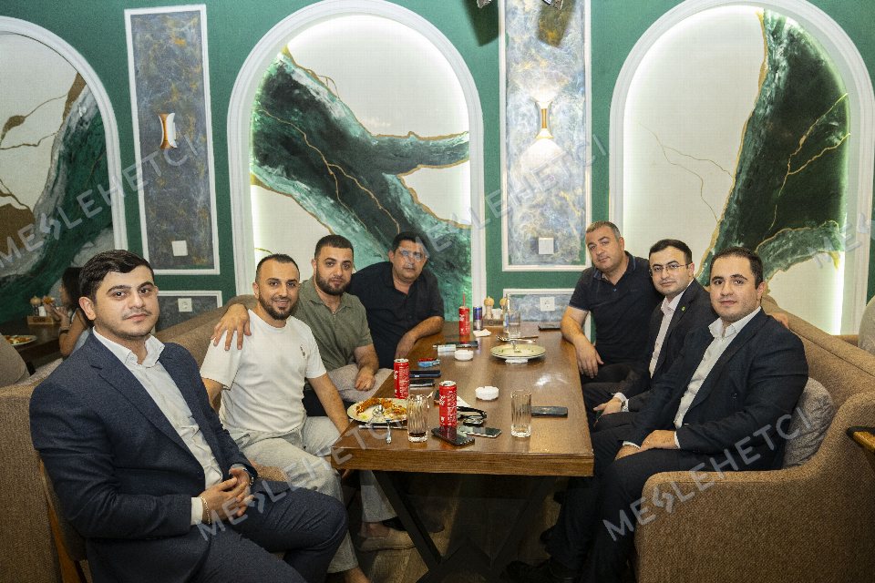 “Meslehetci” şirketi, Marsol Group’un iş ortaklarıyla birlikte “LaLiga Dining & Lounge Center” restoranının yeni şubesinin açılış törenine katıldı.